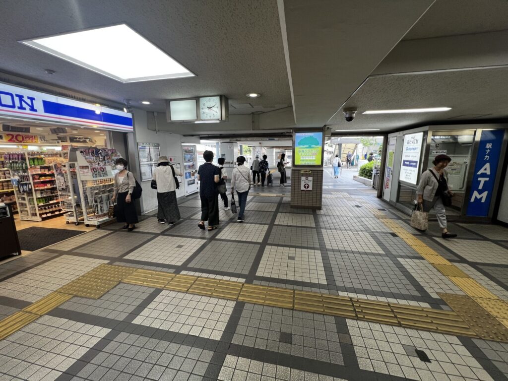 南千里駅改札